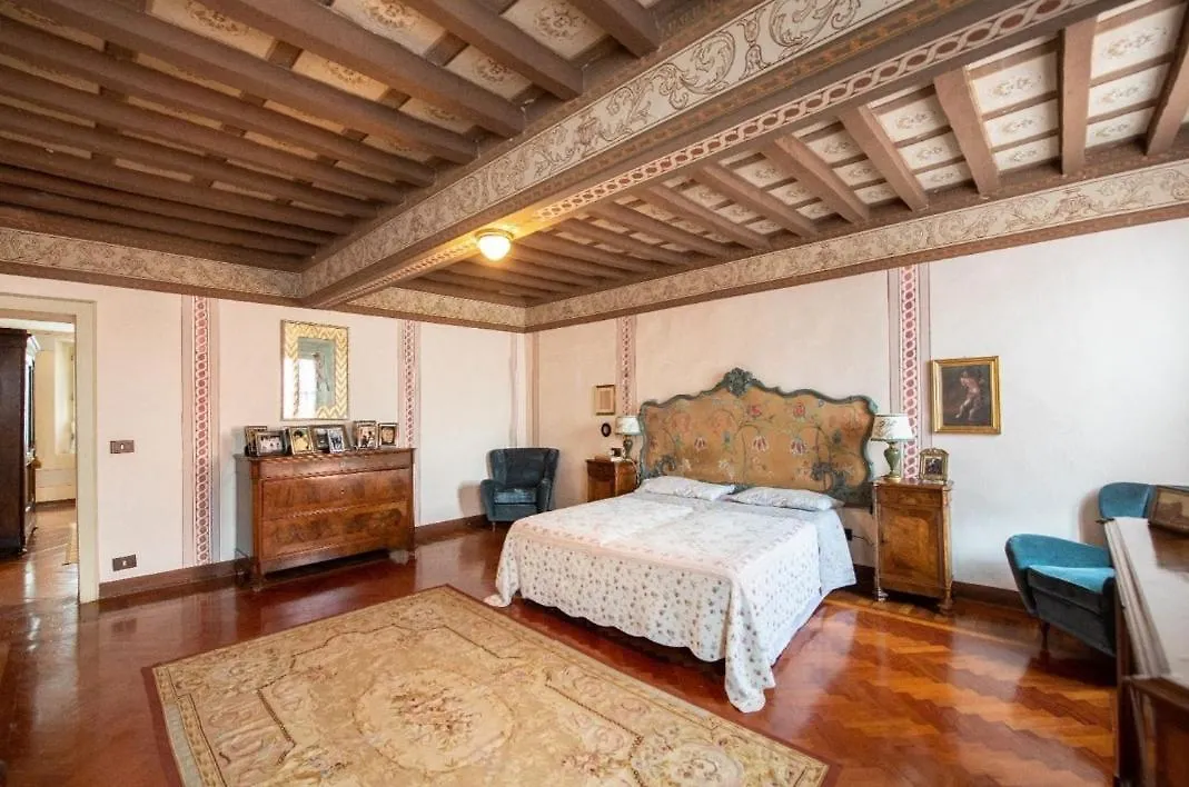 Villa Ottocentesca Immersa Nel Verde Montecavolo